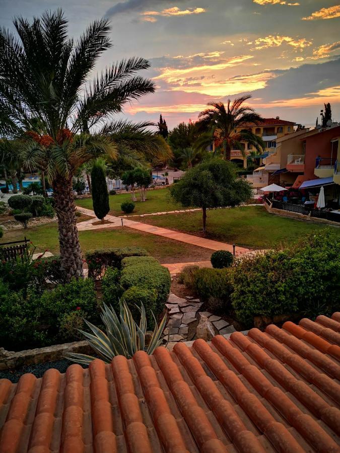 Appartamento 103 Regina Gardens Paphos Esterno foto